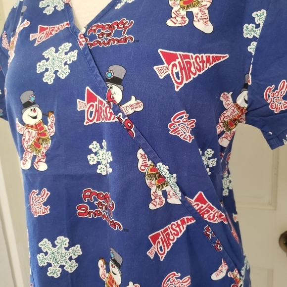 Frosty The Snowman Blue V Neck Women's Scrub Top Size S NWOT - Picture 3 of 7